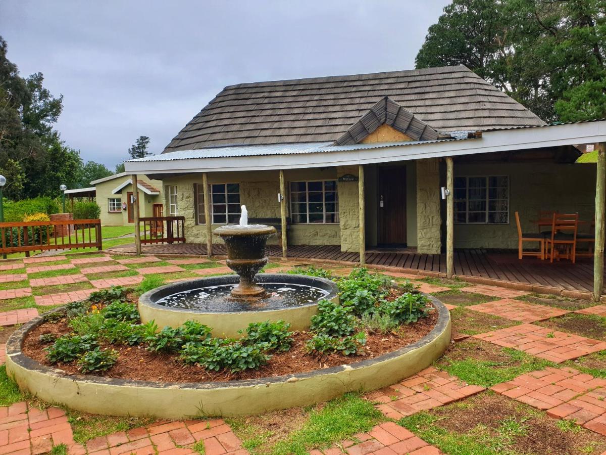 Gooderson Leisure Mountain View Cottages Self Catering And Timeshare Resort Дракенсберг-Гарден Экстерьер фото