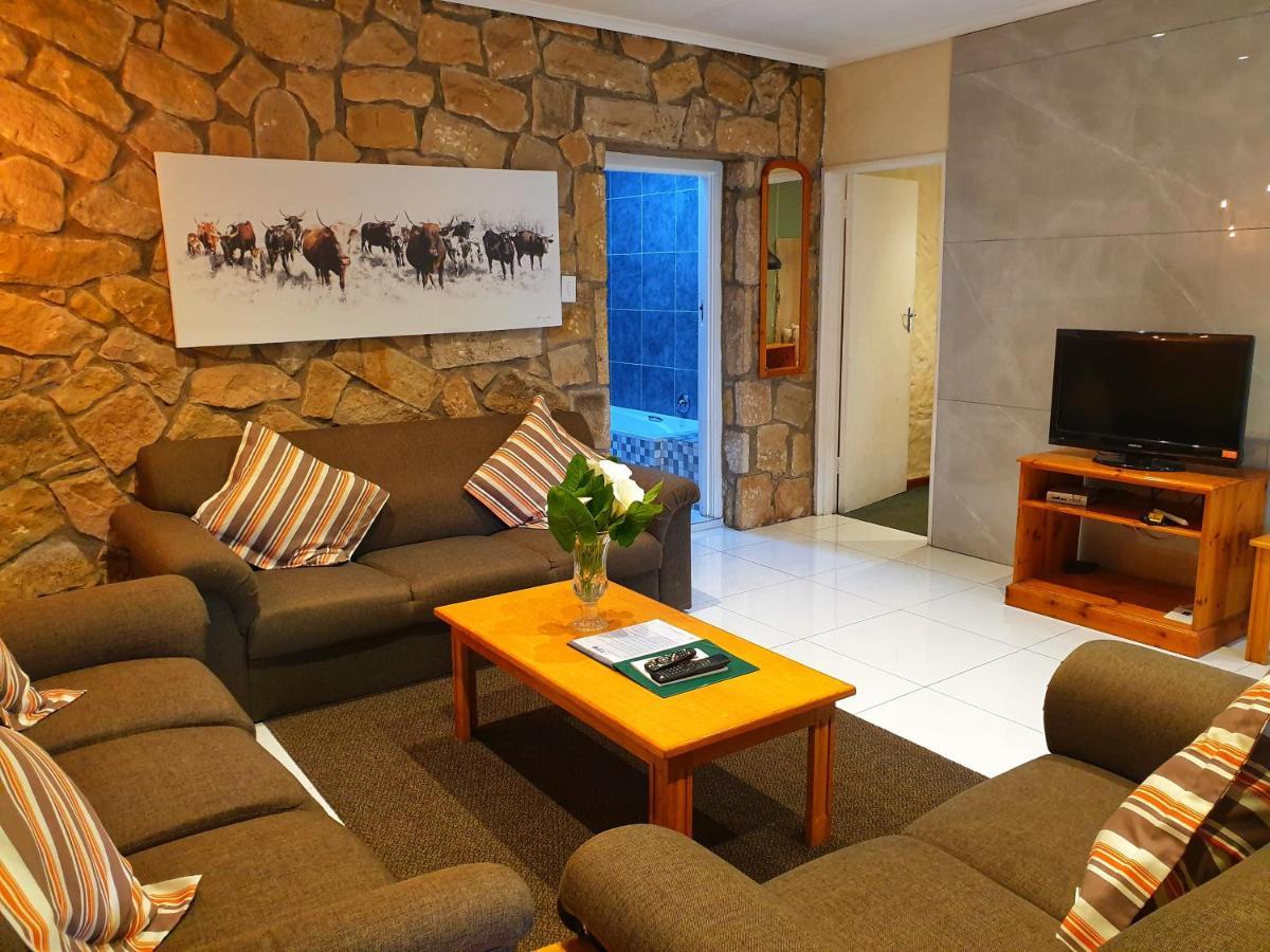 Gooderson Leisure Mountain View Cottages Self Catering And Timeshare Resort Дракенсберг-Гарден Экстерьер фото